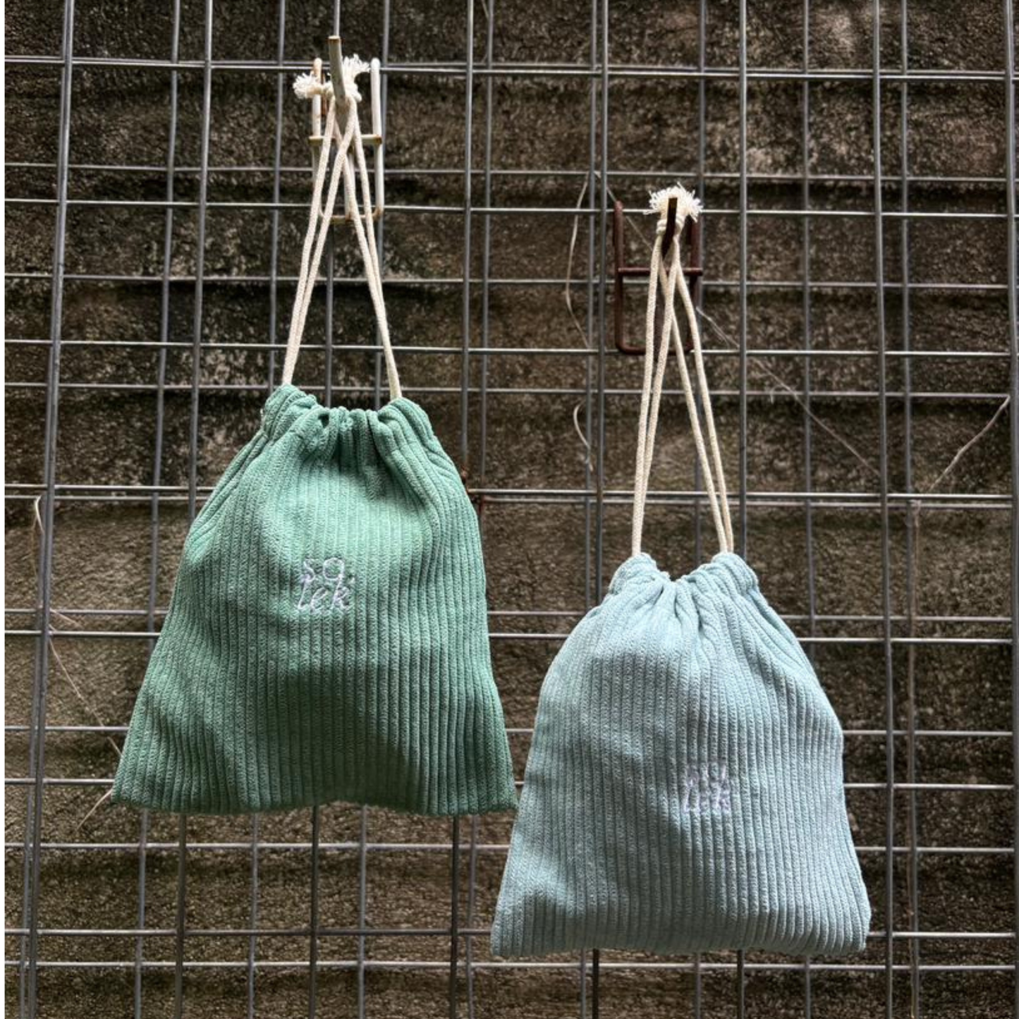 DRAWSTRING POUCH SO.LEK