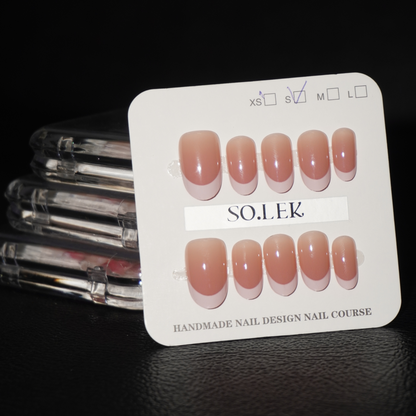 PREMIUM HAND-PAINTED STICK-ON NAILS (ADULT)