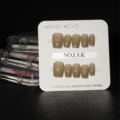 PREMIUM HAND-PAINTED STICK-ON NAILS (ADULT)